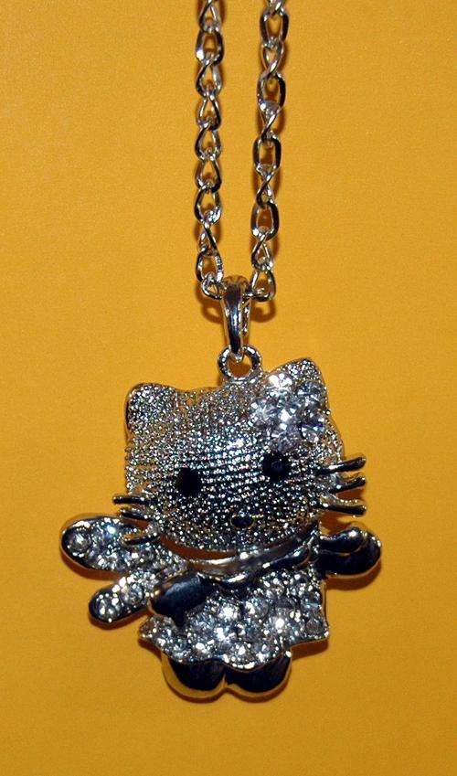 *new* HELLO KITTY Pendant & Chain Full Body & Face
