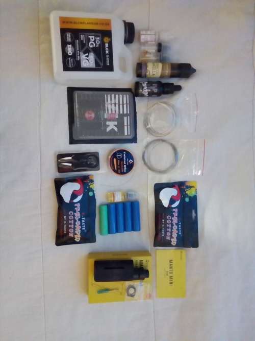 RDA Vape with lots of accesories