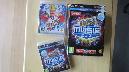PS3 - Buzz! - Controllers and 2x Games