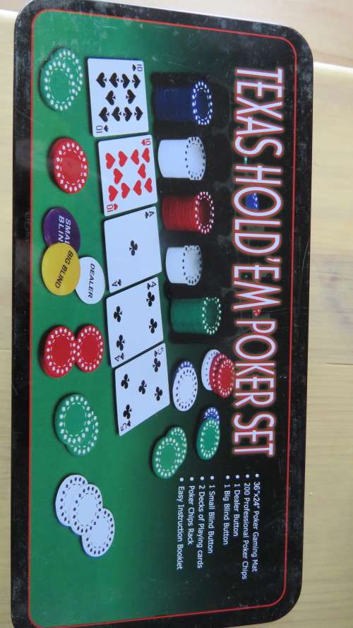 Texas Holdem Poker Set and Card Shuffler