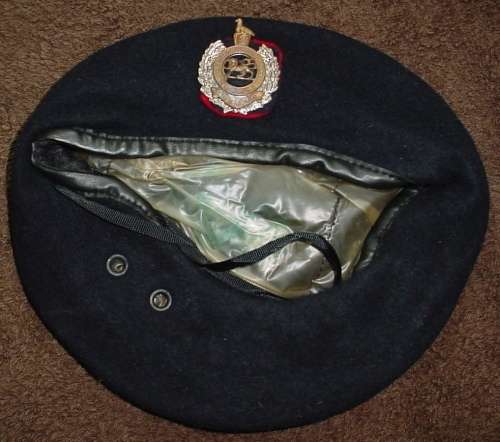 Rhodesian Army Corps of Engineers beret, badge and material backing, 47cm  (Rhodesia Bush War)