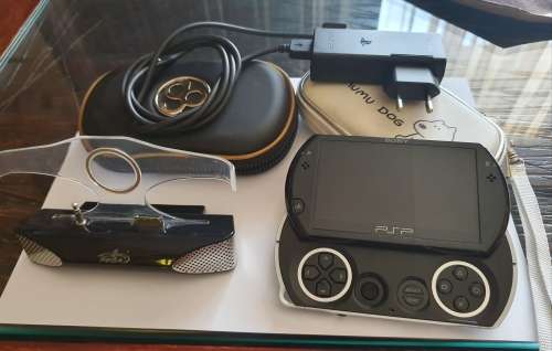 PSP GO