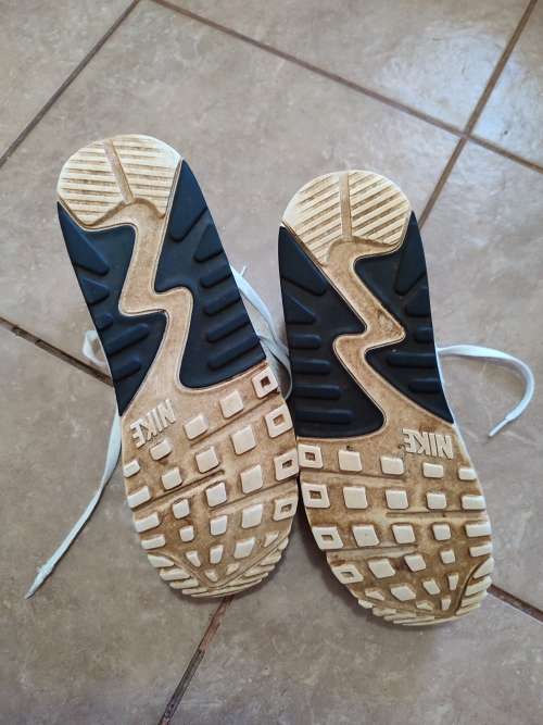 Men's second hand Nike air Max 90, size 9.