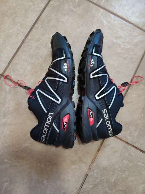Men's second hand Solomon Speedcross 3, size 9.