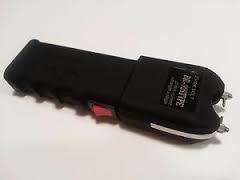 SELF DEFENSIVE FLASH LIGHT STUN
