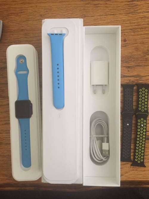 Apple Watch Space Grey 38MM - AS NEW! Free Watch Bands Worth R2000
