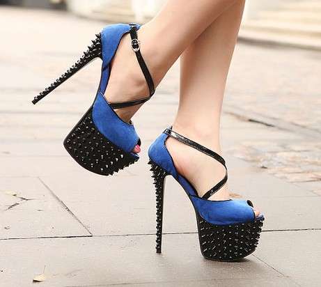 Ladies High Blue Pumps with Studded Platform