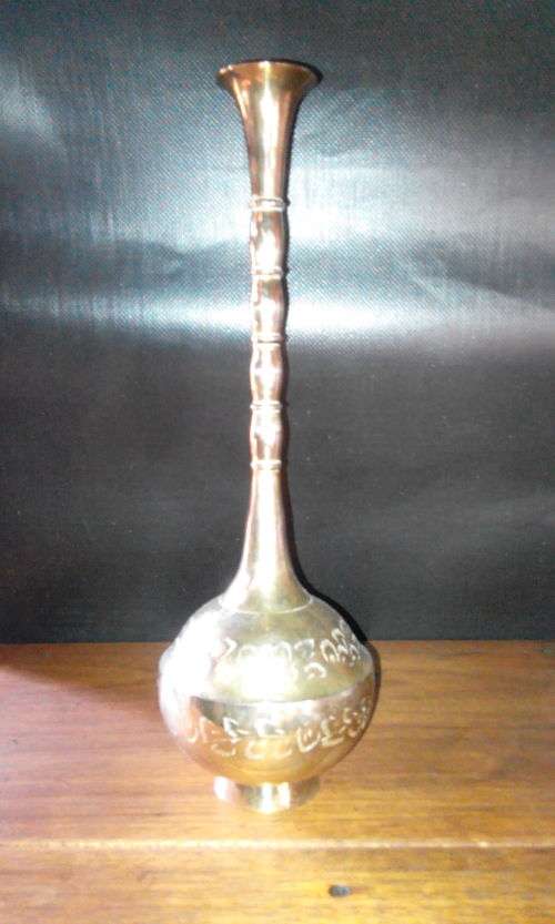 STUNNING LARGE BRASS FLOWER POT