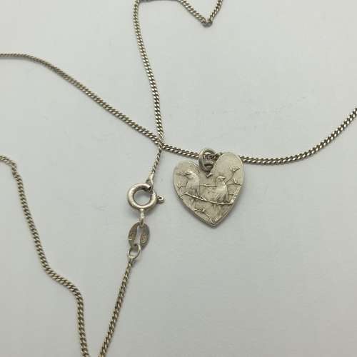 Sterling Silver chain with a stunning heart 1 Cent heart Pendant | 3.6g total weight.