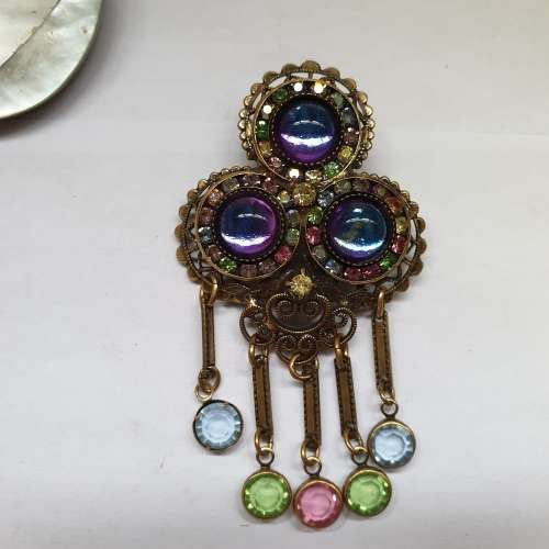 An Array of Beautiful Brooches | Bid to take All