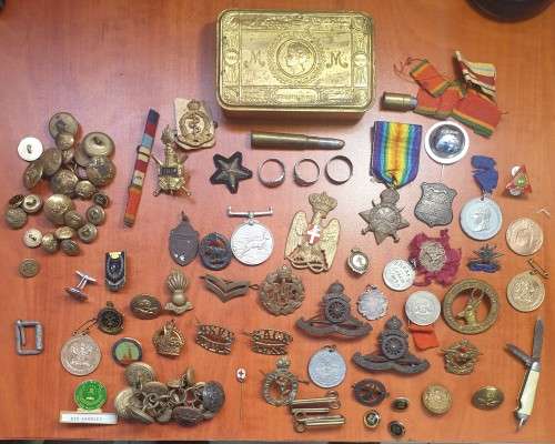 A collection of War Medals, Badges & Memorabilia | Bid to Take All | Crazy R1 Start