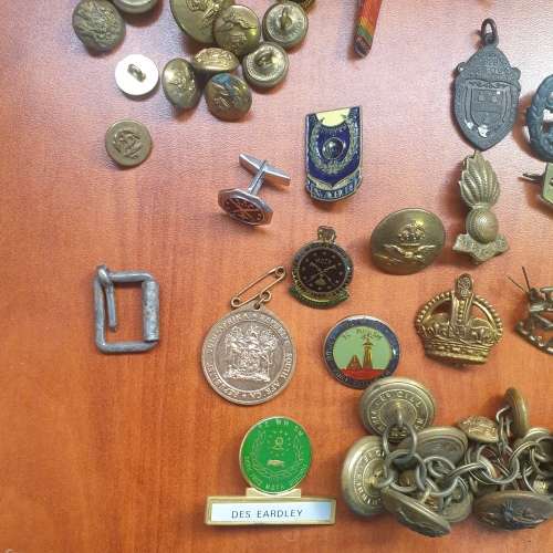 A collection of War Medals, Badges & Memorabilia | Bid to Take All | Crazy R1 Start
