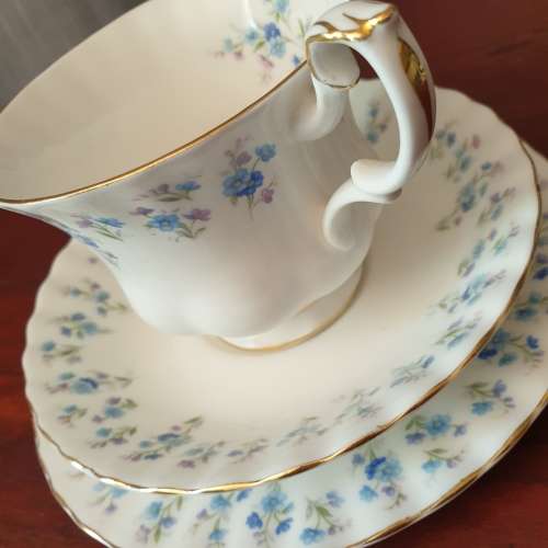 Royal Albert Memory Lane Trio