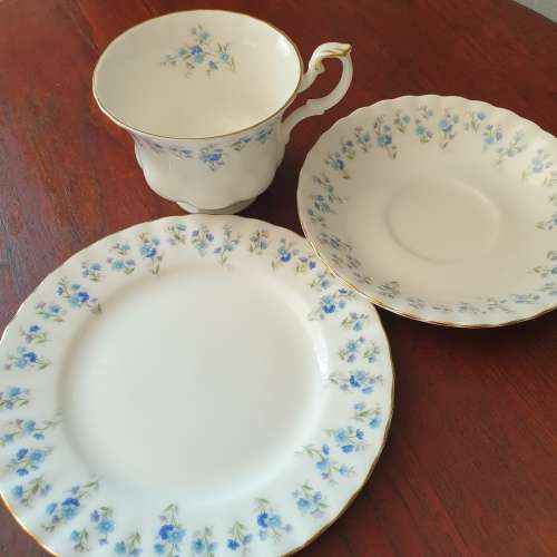 Royal Albert Memory Lane Trio