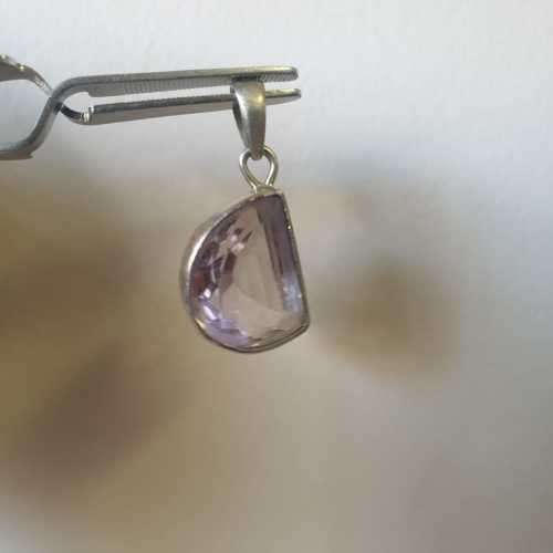 925 Sterling Silver Pendant with Beautiful Purple Stone