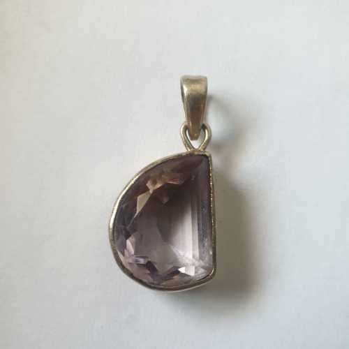 925 Sterling Silver Pendant with Beautiful Purple Stone