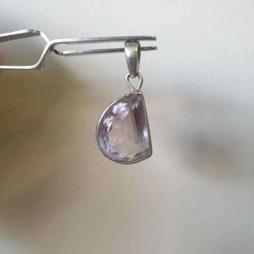 925 Sterling Silver Pendant with Beautiful Purple Stone
