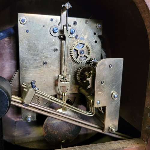 Vintage Mantle Clock | Keeps time and Chimes, but needs a service