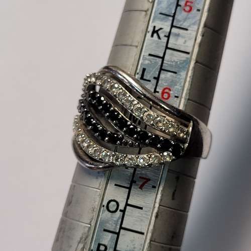 Beautiful 925 Sterling Silver Ring with Black and Clear Cubic Zirconias