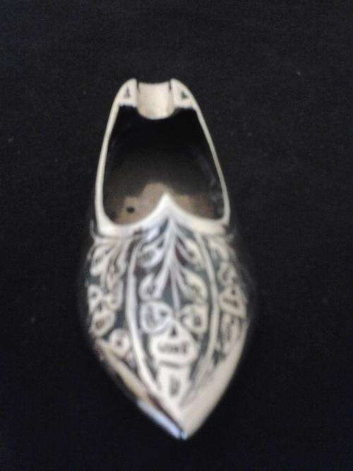 VINTAGE BRASS SLIPPER ASHTRAY