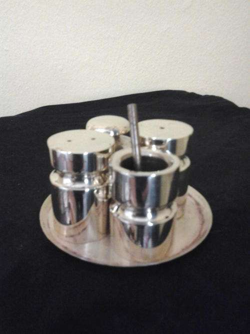 VINTAGE BRASS SET CONSISTING OF SALT, PEPPER SPICE GRINDER AND SPICE POT IN ORIGINAL BOX