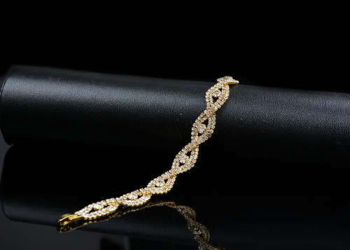 18K Gold Plated Drop-Shaped Elegant Bracelet -LOCAL STOCK-