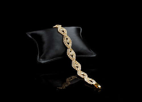 18K Gold Plated Drop-Shaped Elegant Bracelet -LOCAL STOCK-
