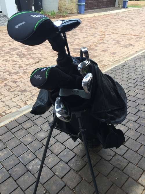 Wilson Golf Club Set with Bag