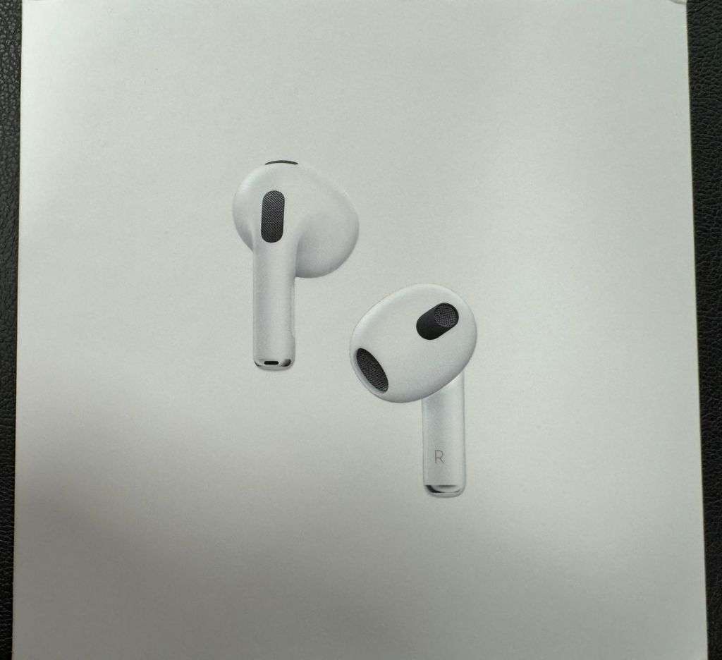 Apple AirPods (3rd generation)