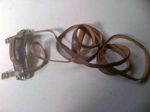 LEATHER BLANKET CARRIER