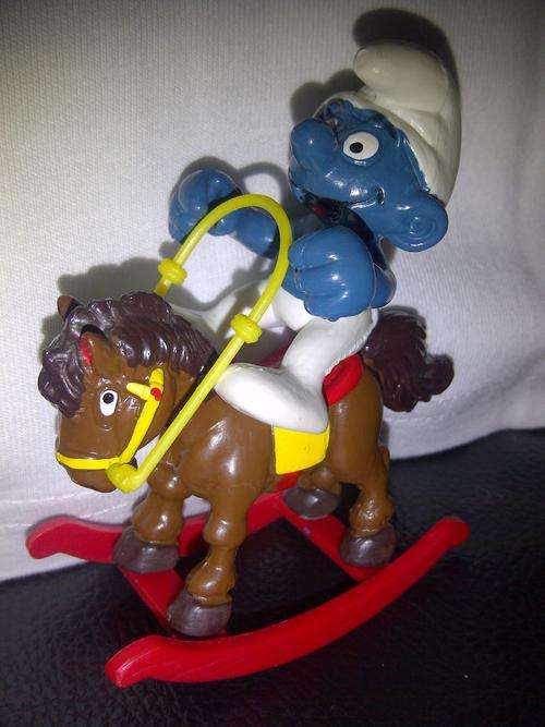 Rocking Horse Smurf #40221 MINT Peyo Schleich