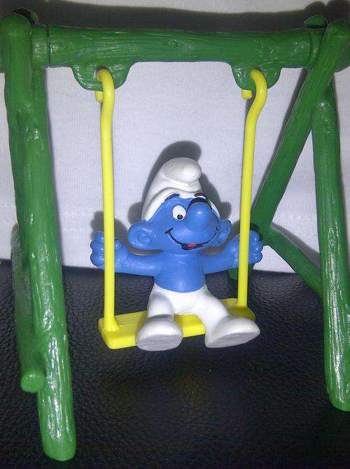 Swingset Smurf, part of #40713