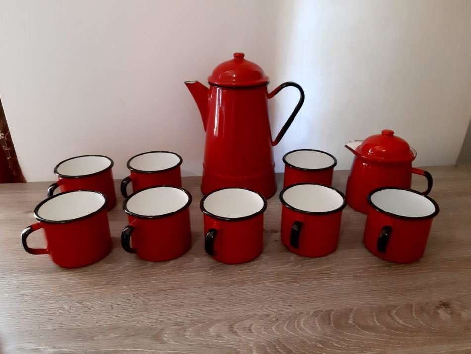 NEW! Red enamel Coffee/Tea Set *POLAND Enamelware* Cofee/Tea pot, Milk jug, sugar & 7 mugs