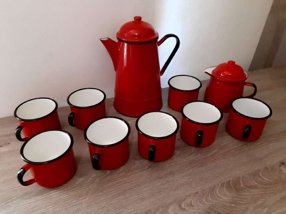 NEW! Red enamel Coffee/Tea Set *POLAND Enamelware* Cofee/Tea pot, Milk jug, sugar & 7 mugs
