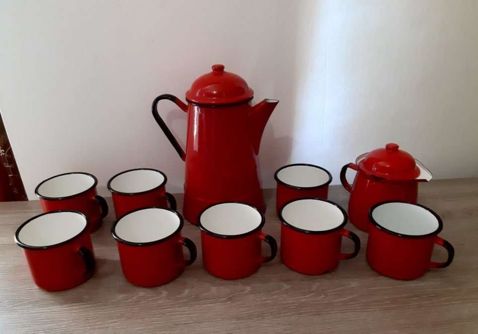 NEW! Red enamel Coffee/Tea Set *POLAND Enamelware* Cofee/Tea pot, Milk jug, sugar & 7 mugs
