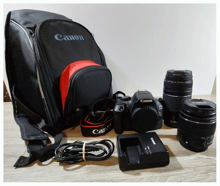 Canon EOS 1300D DSLR Camera with 18-55mm DC, 75-300mm, 8GB SD Card & Bag, AS NEW! Shuttercount 5620.