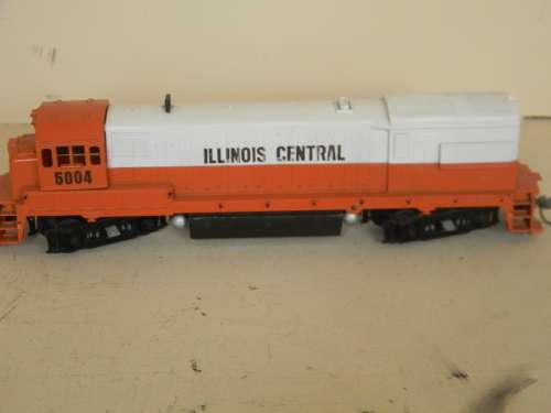 UNKNOWN ILLINOIS CENTRAL DUMMY LOCOMOTIVE
