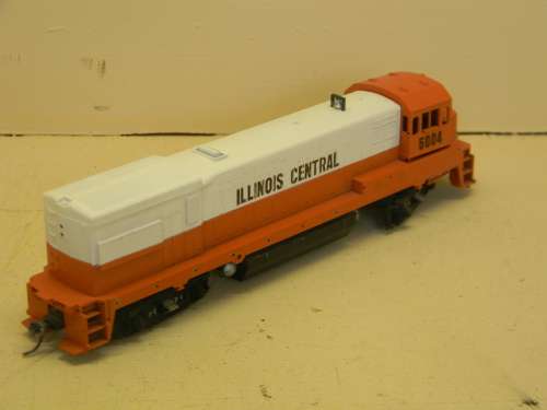 UNKNOWN ILLINOIS CENTRAL DUMMY LOCOMOTIVE