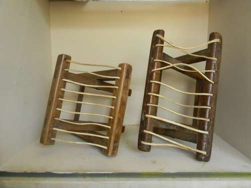 VINTAGE RIEMPIE CHAIRS