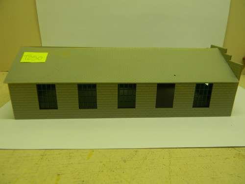 HO WAREHOUSE BUILDING