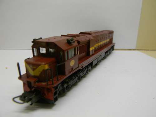 LIMA 34 CLASS SAR LOCOMOTIVE (BOXED)