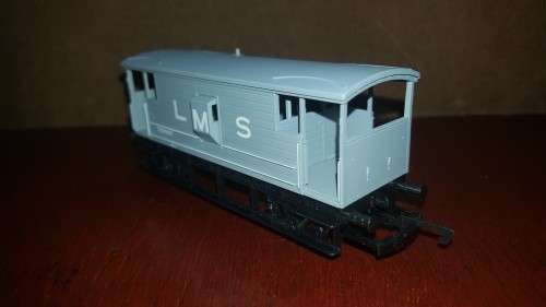 HORNBY LMS 20 TON BRAKE VAN (BOXED)