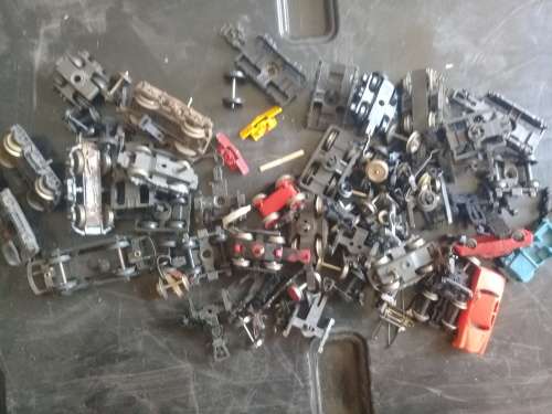 Job lot Ho gauge wheels, bogies and couplers