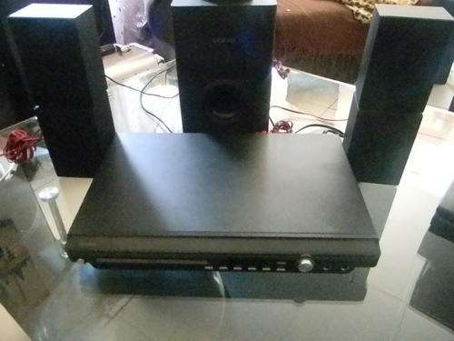 Logik DVD player with sub and 5 speakers (please read)