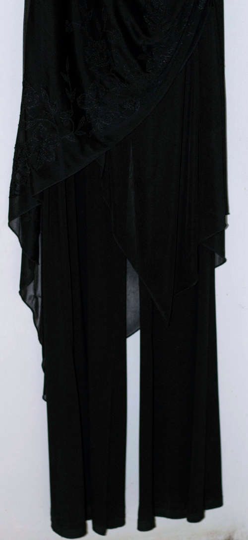 FORMAL Ladies Evening Wear - Looks new