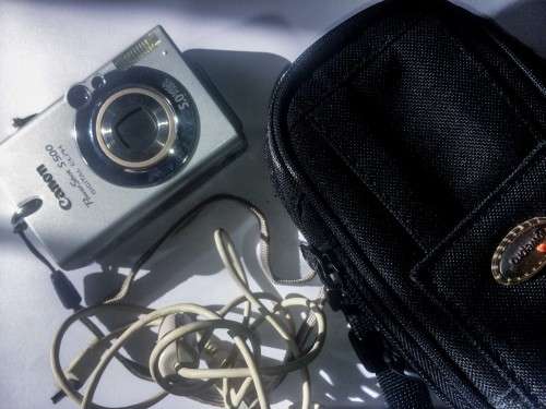 Canon Camera S500 PowerShot with Lowerpro Bag