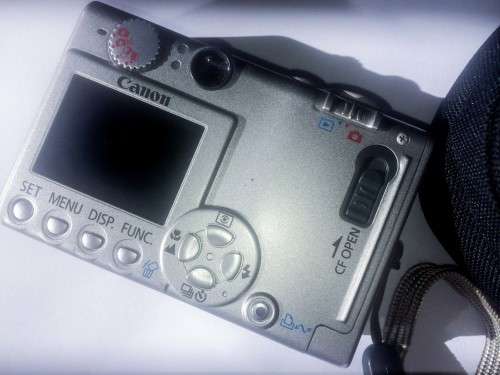 Canon Camera S500 PowerShot with Lowerpro Bag