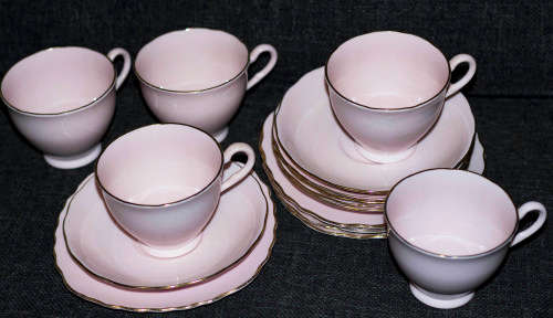 Pretty Pink vintage part tea set
