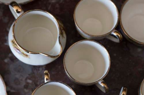 Rare Cream and Gilt -- 20pc ALFRED MEAKIN Coffee set. The Rest pattern circa 1945-1950