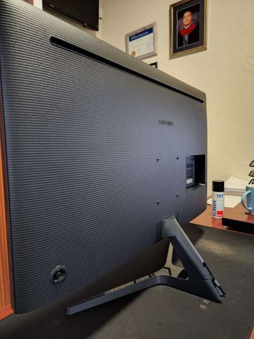 Samsung 32" 4k uhd 3840x2160